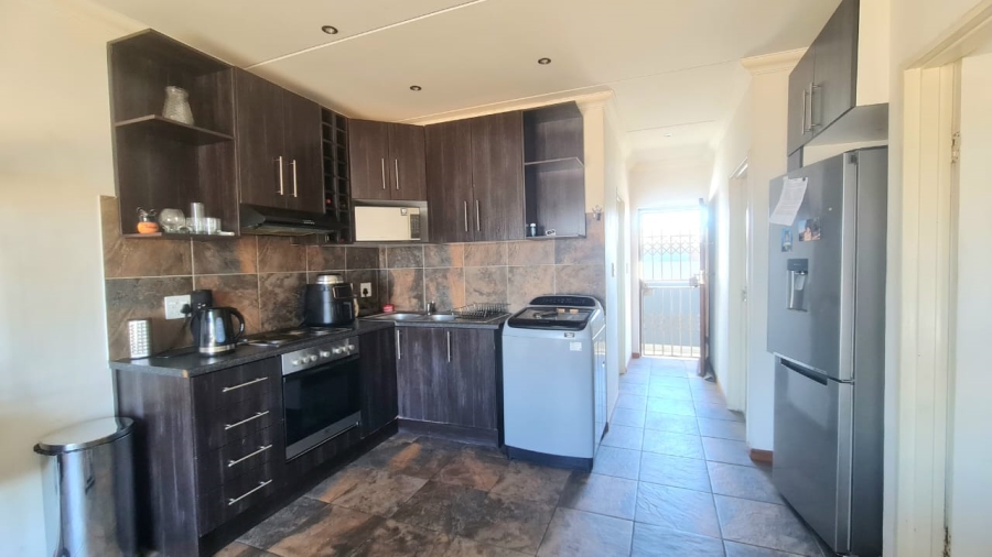 To Let 2 Bedroom Property for Rent in Hagley Western Cape
